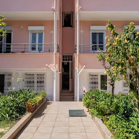 Apartment Bright And Cozy 2br In The Center Of Buyukada *
